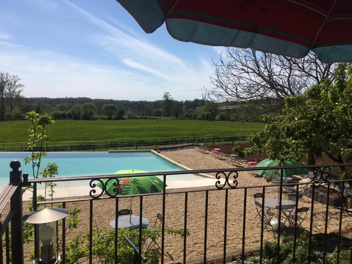 Bungalow "Les Randonneurs" Lacapelle-Marival エクステリア 写真