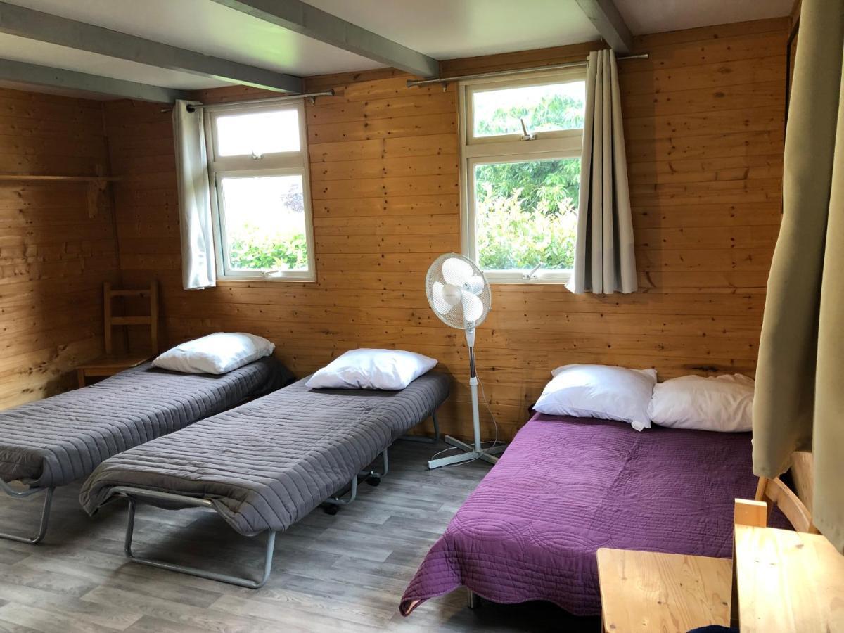 Bungalow "Les Randonneurs" Lacapelle-Marival エクステリア 写真
